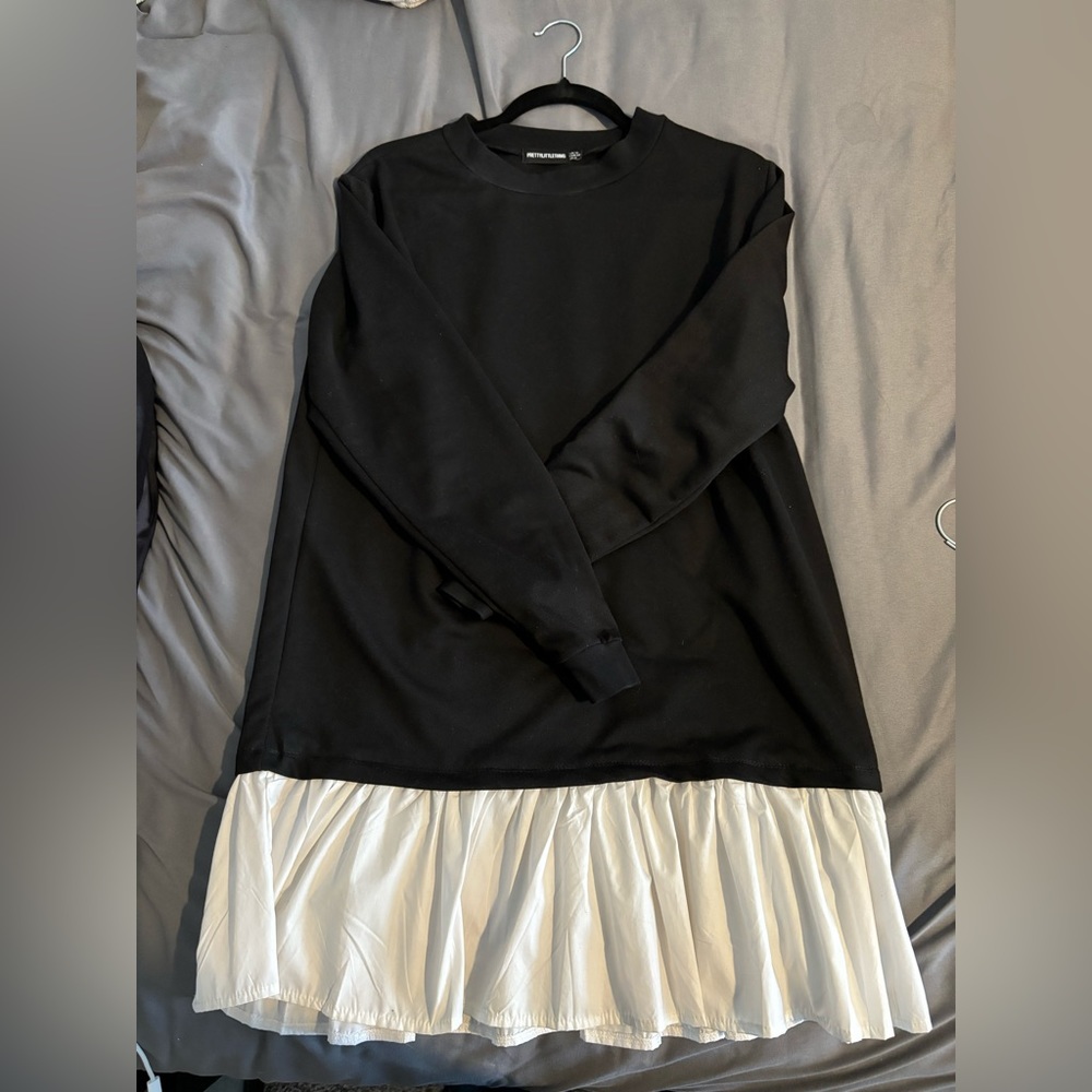 Long Sleeve Sweater Dress with White Ruffle